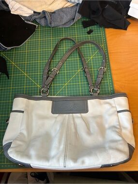 Vintage Coach East/West Pleated leather Gallery tote purse